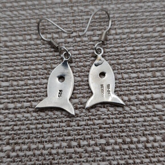 Sterling Silver Unique Style Fish Earrings A1771 - Picture 3 of 5